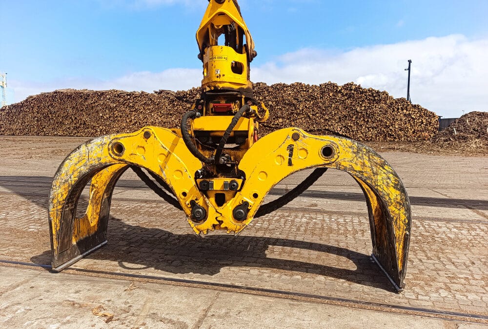 Grapple Dozer –  A Must-have Equipment for Logging & Wood Businesses